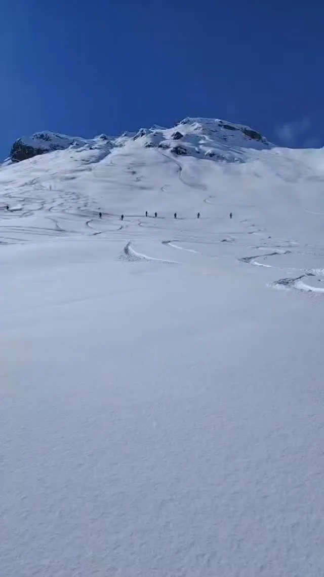 Back-marking safety role for #skiclubgb in #Flaine last weekโ๏ธ โท๏ธ Time now to get ready for ๐, lakes and lidos as the swim coaching season arrives ๐ฅณ